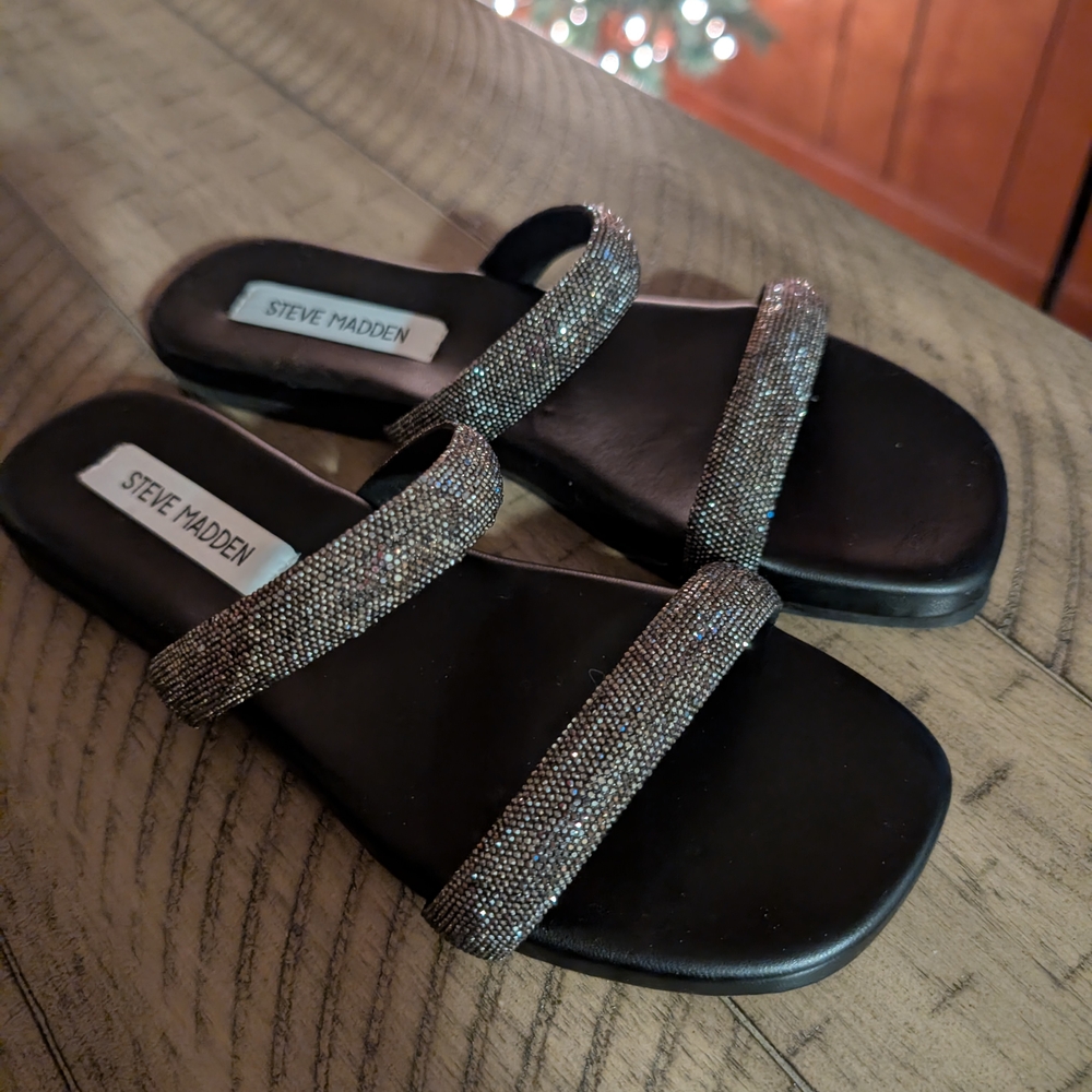 Steve Madden Black and Silver Sandals